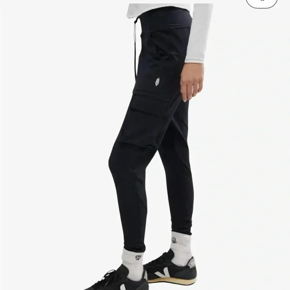 FP Movement Off Road Joggers XS - Picture 2 of 8